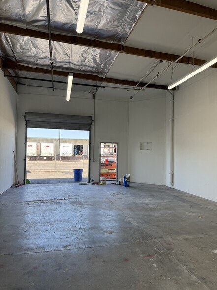 More Photos Of 12424-12430 Montague St, Pacoima Warehouse For Lease