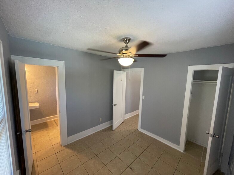 More Photos Of 230 6th St NE, Winter Haven Apartments For Sale