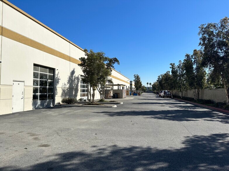 More Photos Of 909 S Cucamonga Ave, Ontario Warehouse For Lease