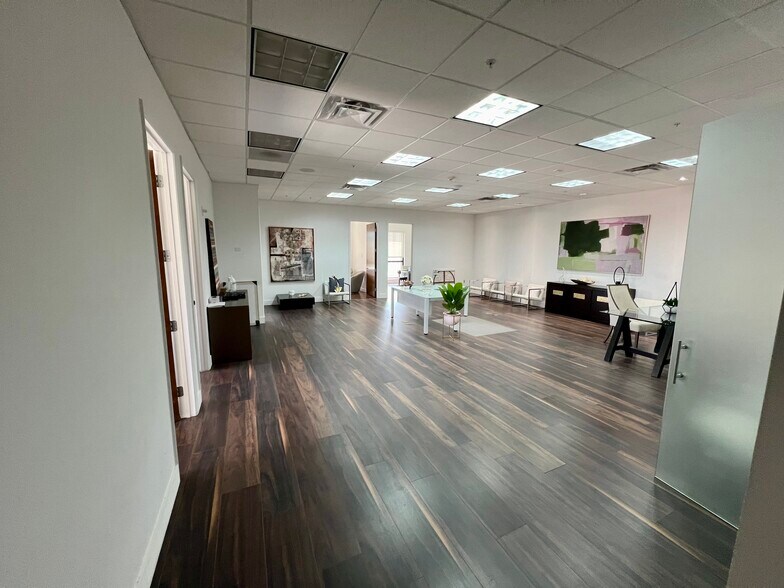 More Photos Of 2020 Ponce De Leon Blvd, Coral Gables Office For Lease