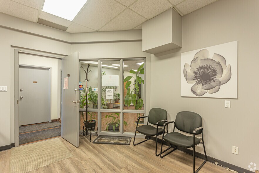 More Photos Of , Edmonton Unknown For Sale