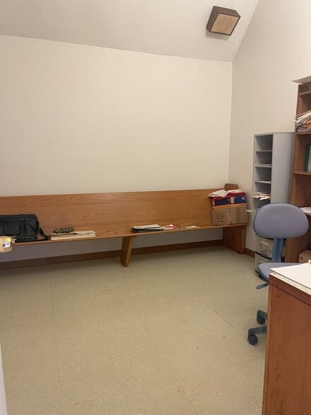 More Photos Of 203 Henderson St, Richlands Flex For Sale