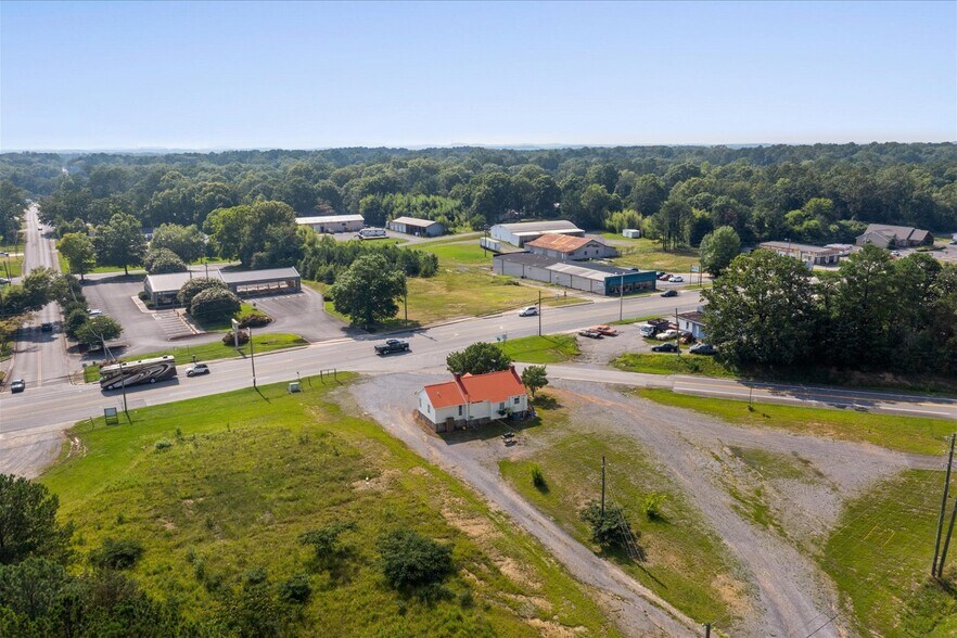 More Photos Of 806 N 3rd Ave, Chatsworth Office Residential For Sale