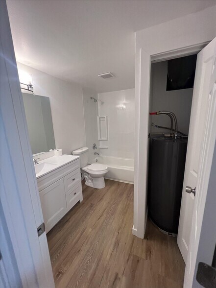 More Photos Of 10443 17th Ave SW, Seattle Multifamily For Sale