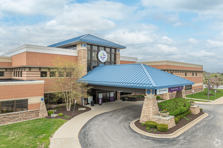 More Photos Of 6401 Prairie St, Norton Shores Medical For Lease