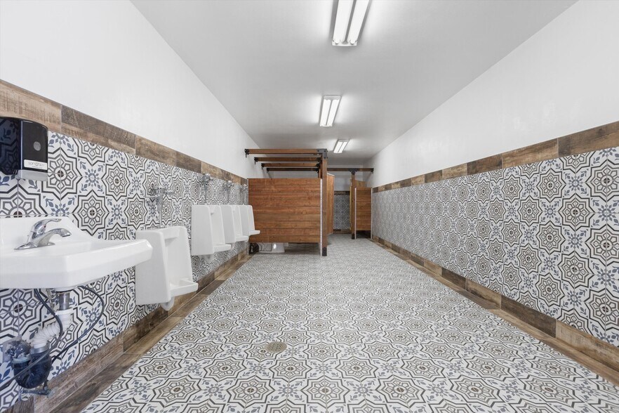 More Photos Of 11475 Garzoli Ave, Delano Horse Stables For Sale