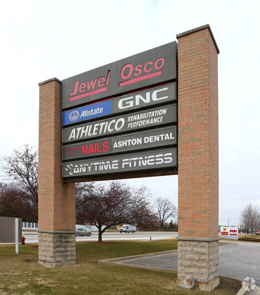 More Photos Of 1137-1167 N Eola Rd, Aurora Unknown For Lease