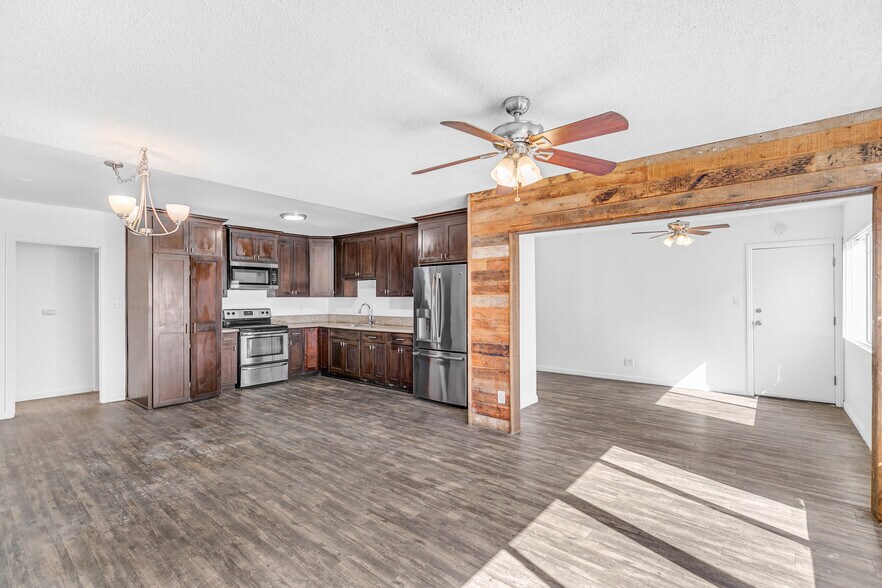 More Photos Of 600 Almond Ave, Long Beach Apartments For Sale