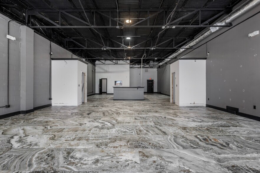 More Photos Of 1520 College Ave, South Houston Storefront For Lease