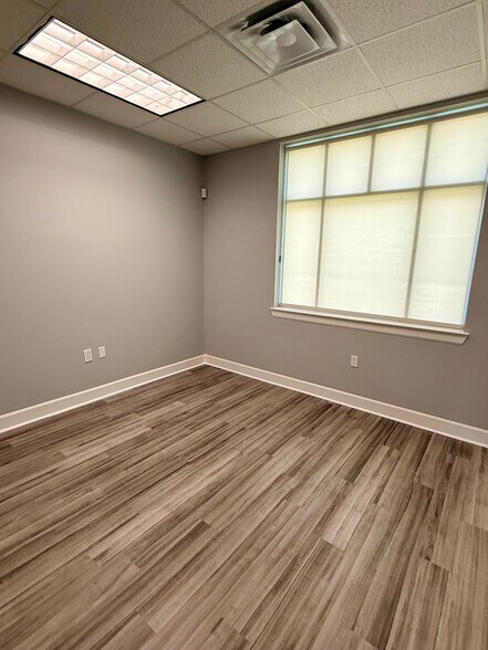 More Photos Of 440 Cobia Dr, Katy Office For Lease