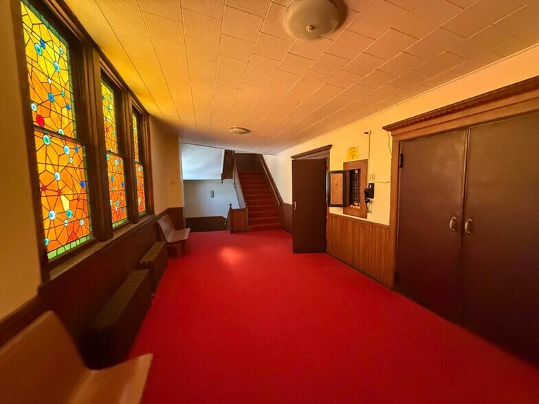 More Photos Of 17 Fremont St, Gloversville Religious Facility For Sale