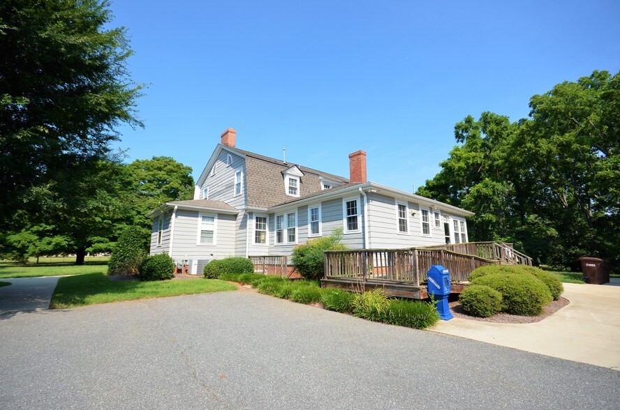 More Photos Of 7504 Summerfield Rd, Summerfield Coworking Space