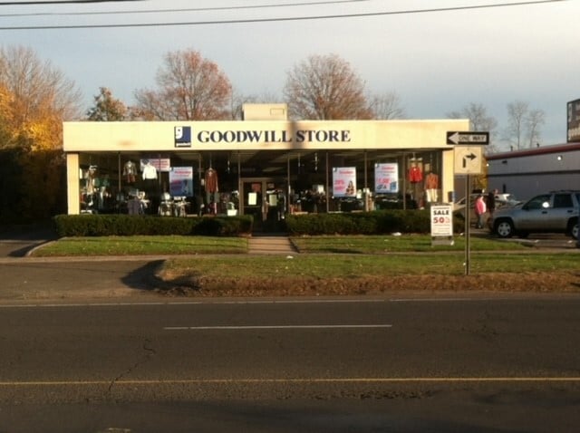 More Photos Of 2369 Dixwell Ave, Hamden Freestanding For Lease