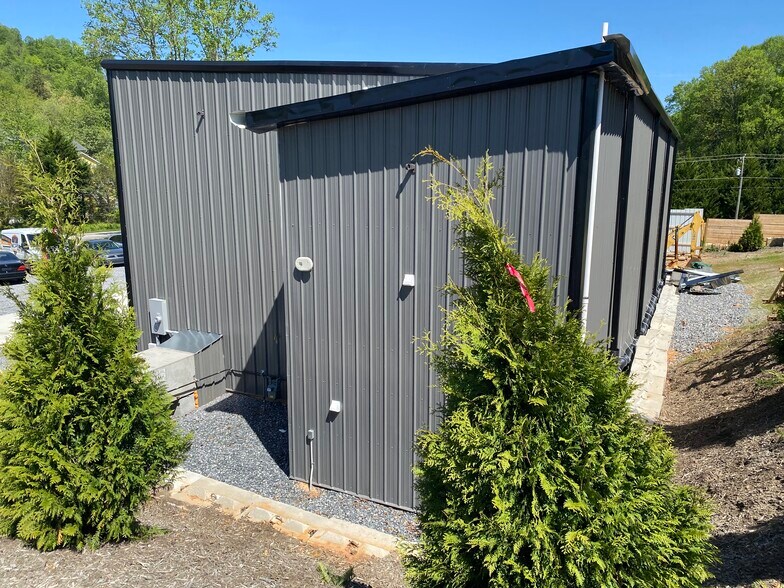 More Photos Of 870 Glenn Bridge Rd, Arden Auto Repair For Sale