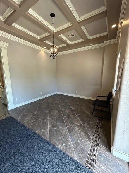 More Photos Of 10549 NW 10th St, Oklahoma City Industrial For Lease