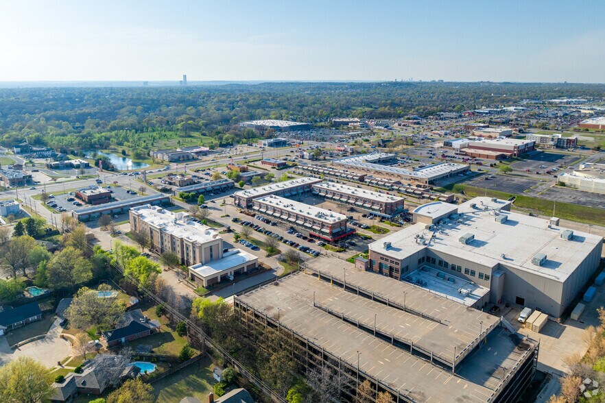 More Photos Of 8211 E Regal Pl, Tulsa Coworking Space