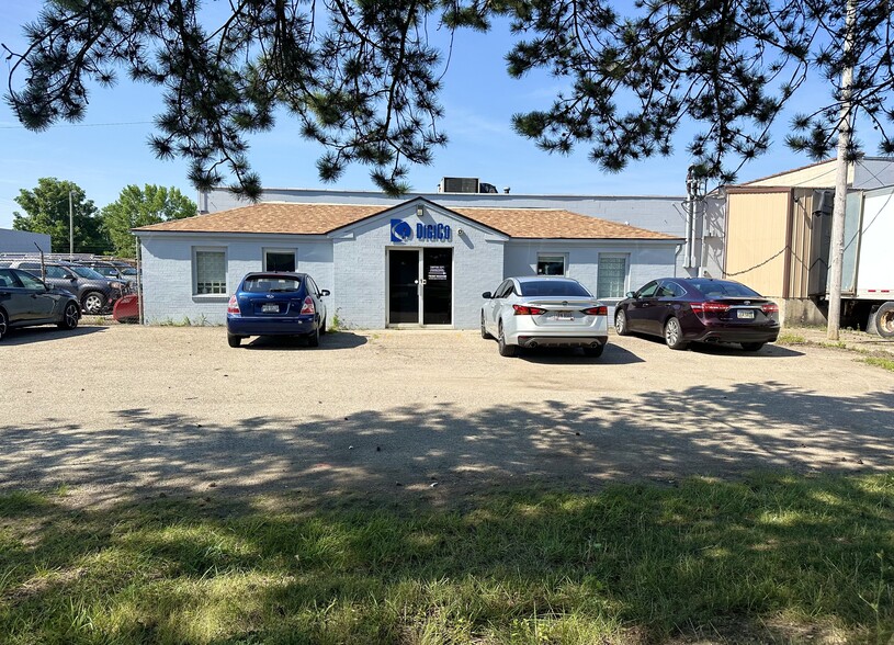 More Photos Of 3520-3540 E Fulton St, Columbus Manufacturing For Sale