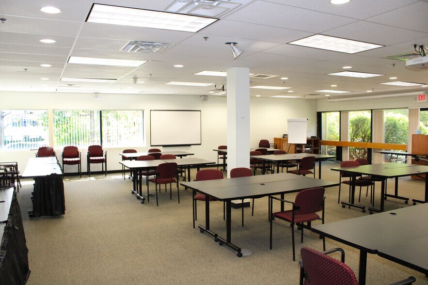 More Photos Of 526 Main St, Acton Office For Lease