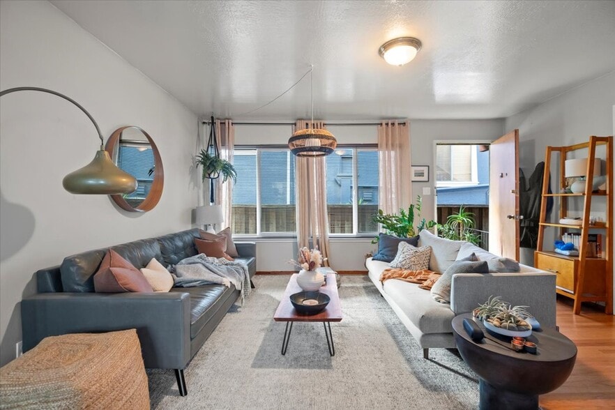 More Photos Of 84 Monte Vista Ave, Oakland Apartments For Sale