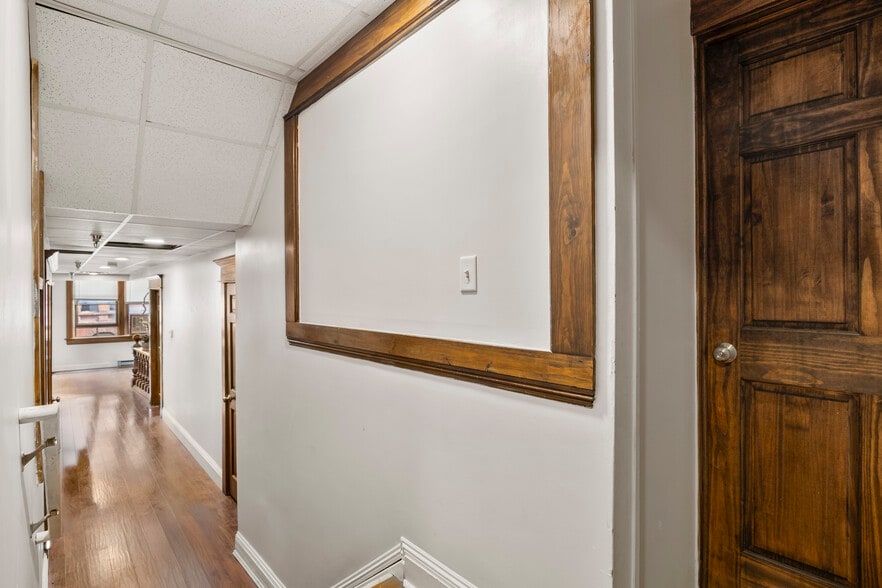 More Photos Of 82 N Pearl St, Albany Apartments For Sale