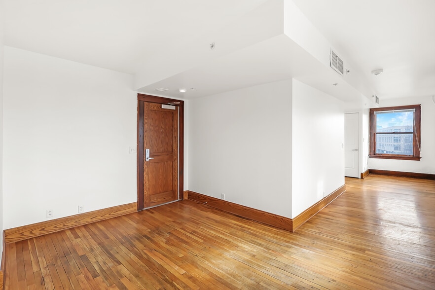 More Photos Of 1729 Grand Ave, Des Moines Apartments For Sale