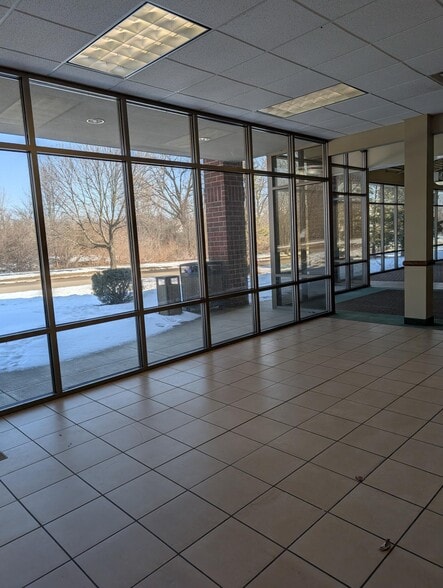 More Photos Of 1810 Successful Dr, Fairborn Loft Creative Space For Lease