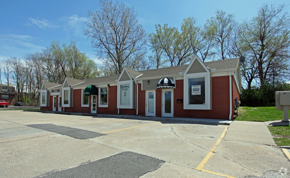 Primary Photo Of 615 SW 2nd St, Lees Summit Office For Lease