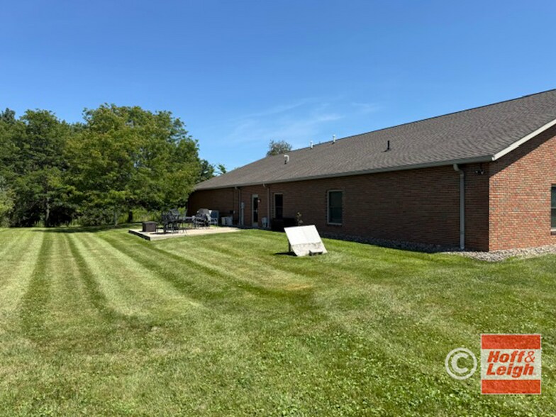 More Photos Of 1680 Industrial Pky, Brunswick Office For Sale