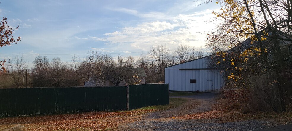 More Photos Of 229 Lowland Rd, Hamburg Land For Sale