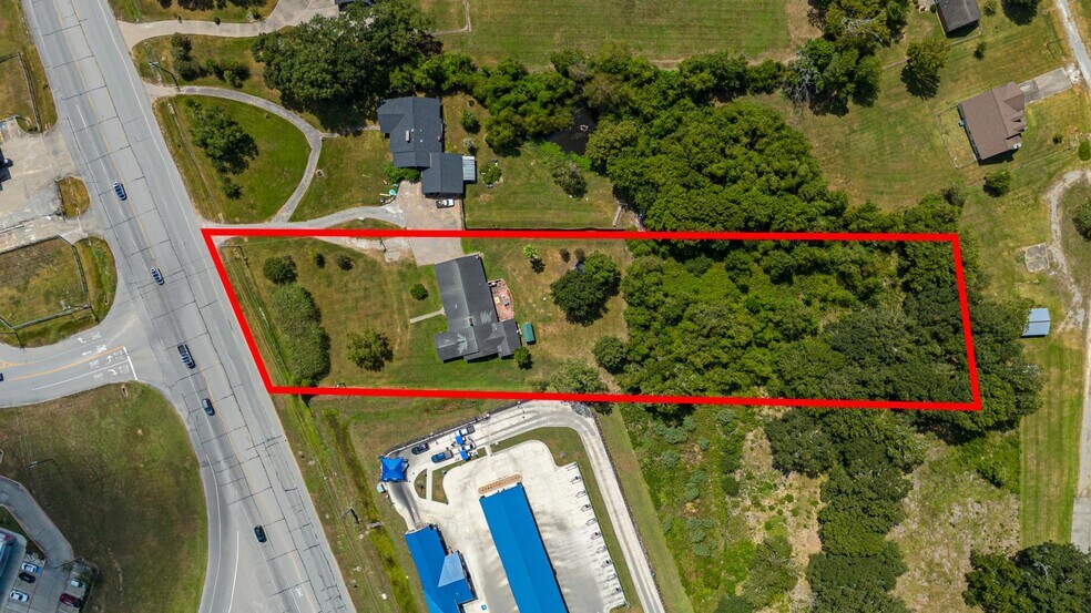More Photos Of 3013 N Main St, Liberty Land For Sale