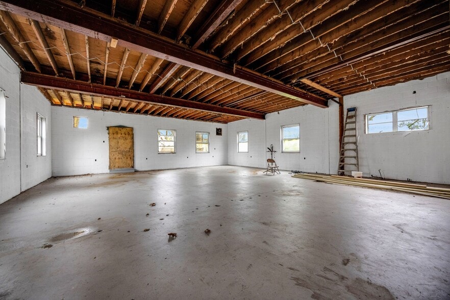 More Photos Of 640 N Broad St, Woodbury Police Fire Station For Sale