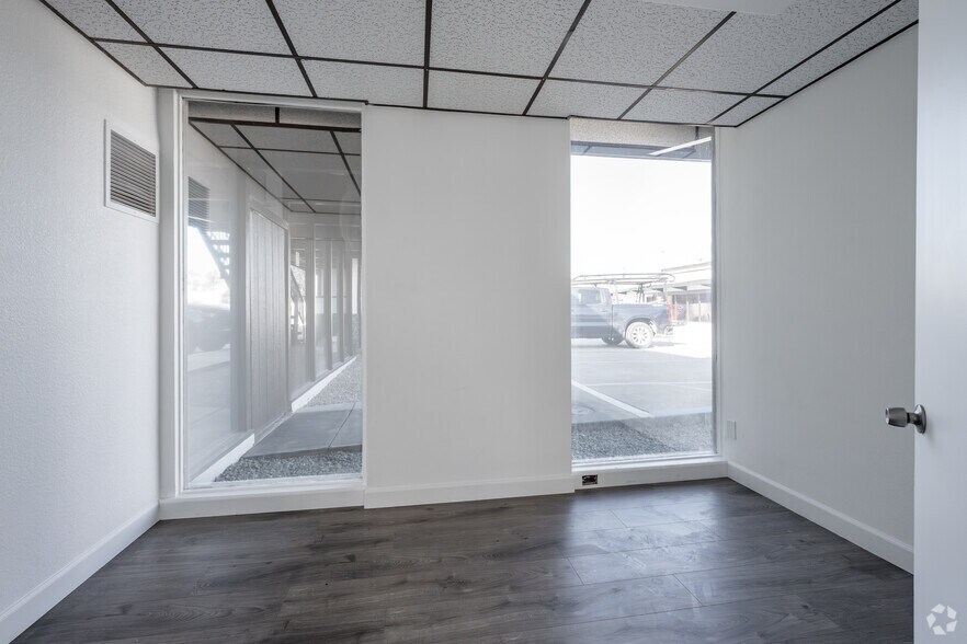 More Photos Of 670 N Arrowhead Ave, San Bernardino Office For Lease