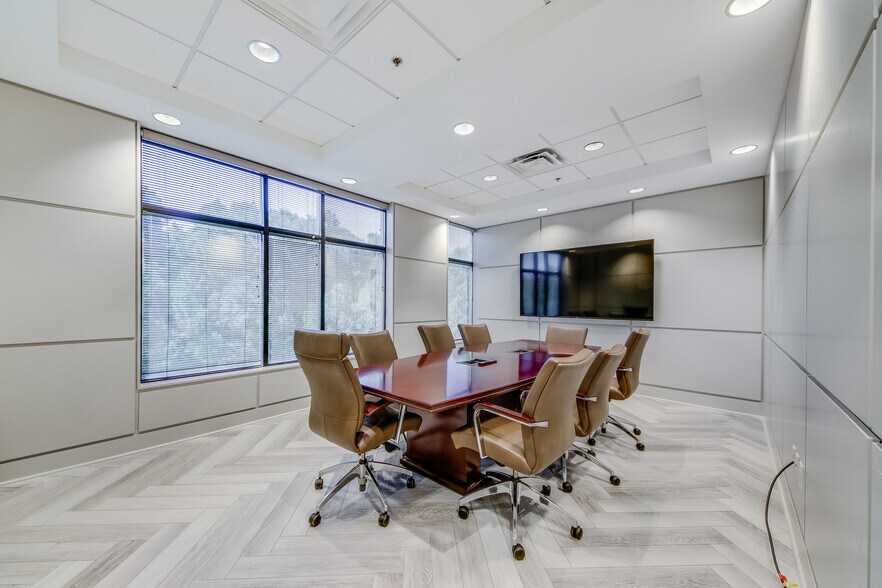 More Photos Of 2700 N Berkeley Lake Rd, Duluth Office For Sale