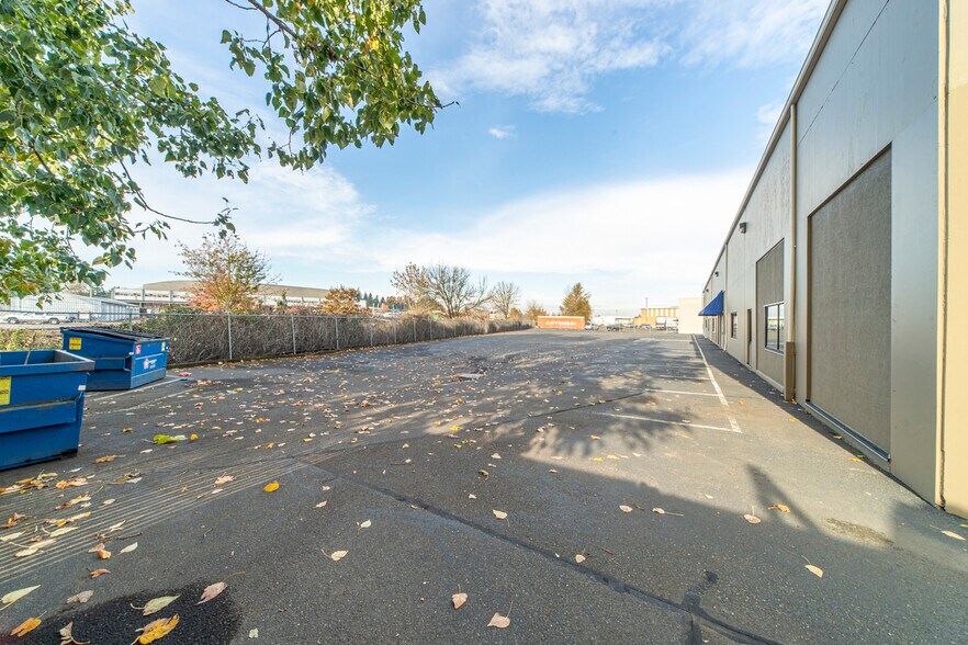 More Photos Of 2755 Pence Loop SE, Salem Medical For Sale