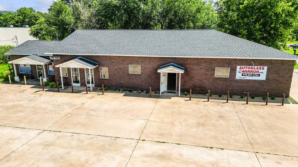 More Photos Of 65 W Main St, Farmington Freestanding For Sale