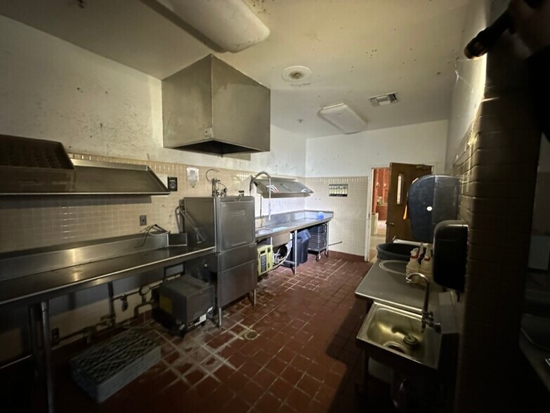 More Photos Of 509 S Buck Rd, Le Roy Skilled Nursing Facility For Sale