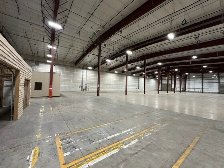 More Photos Of 5405 W Riverbend Ave, Post Falls Manufacturing For Lease