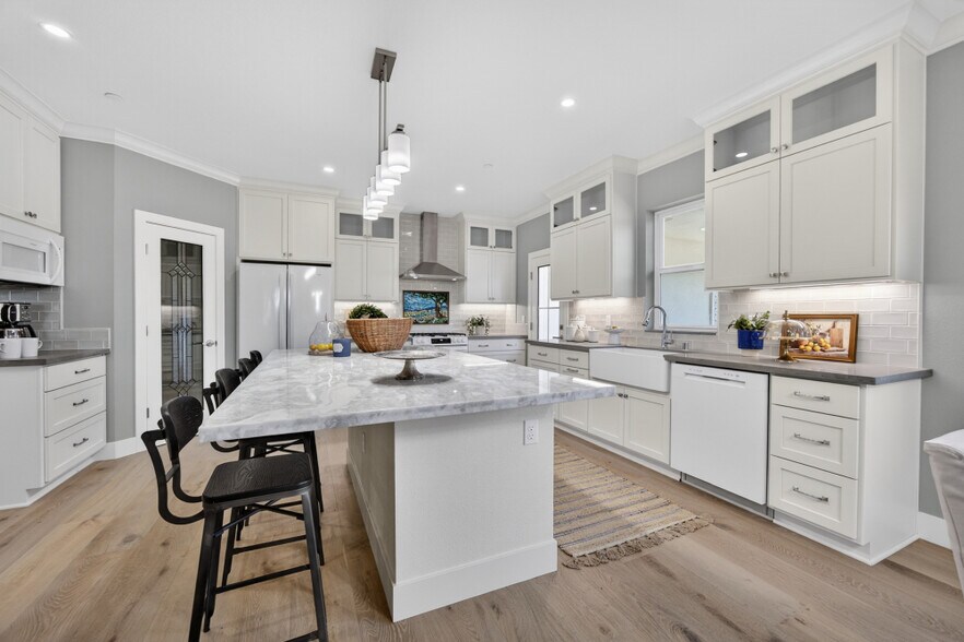 More Photos Of 25265 Carlsbad Ave, Davis Apartments For Sale