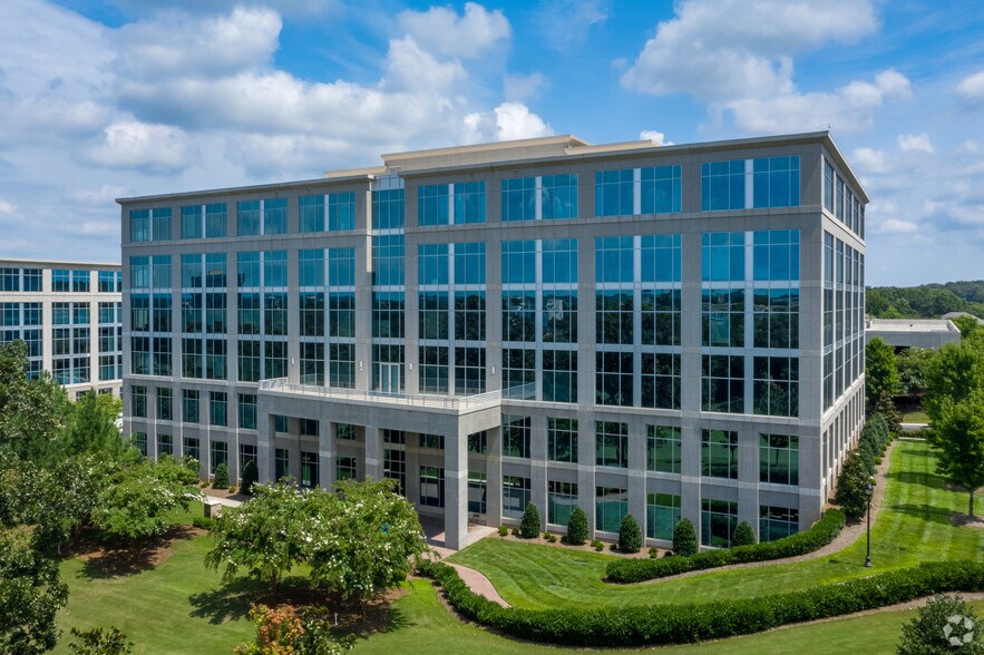 More Photos Of 11525 N Community House Rd, Charlotte Office For Lease
