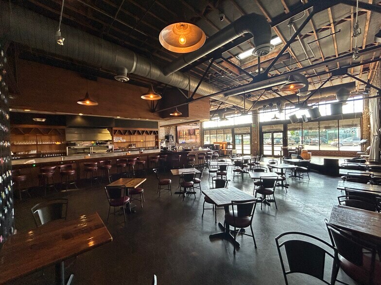 More Photos Of 2208 6th Ave S, Birmingham Restaurant For Lease