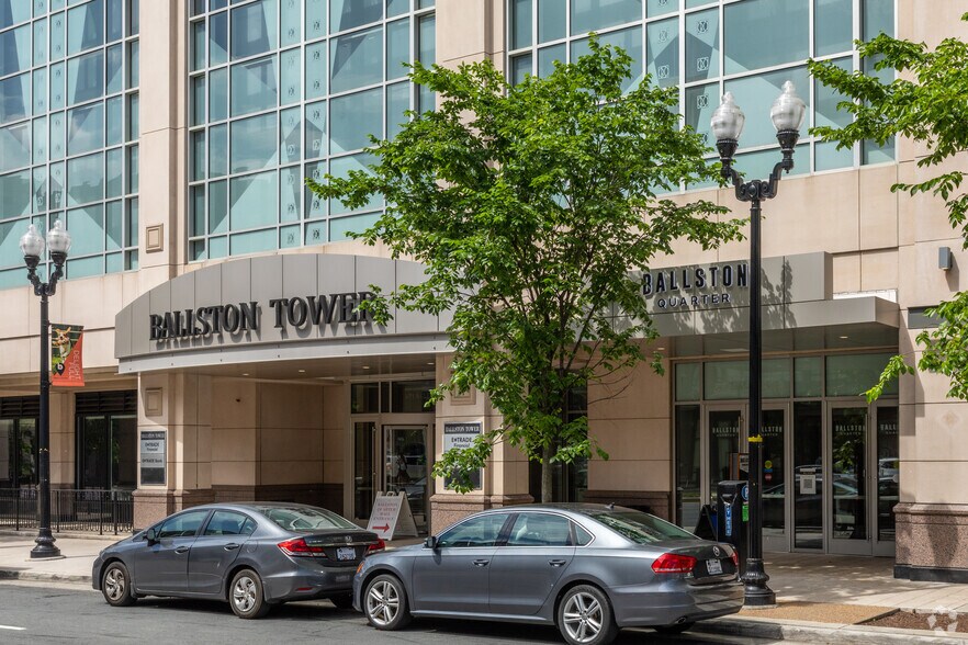 More Photos Of 671 N Glebe Rd, Arlington Office For Lease