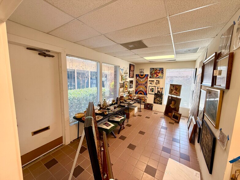 More Photos Of 8850 Business Park Dr, Austin Office For Sale