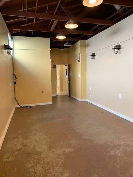More Photos Of 3323 Lime Ave, Long Beach Office For Sale