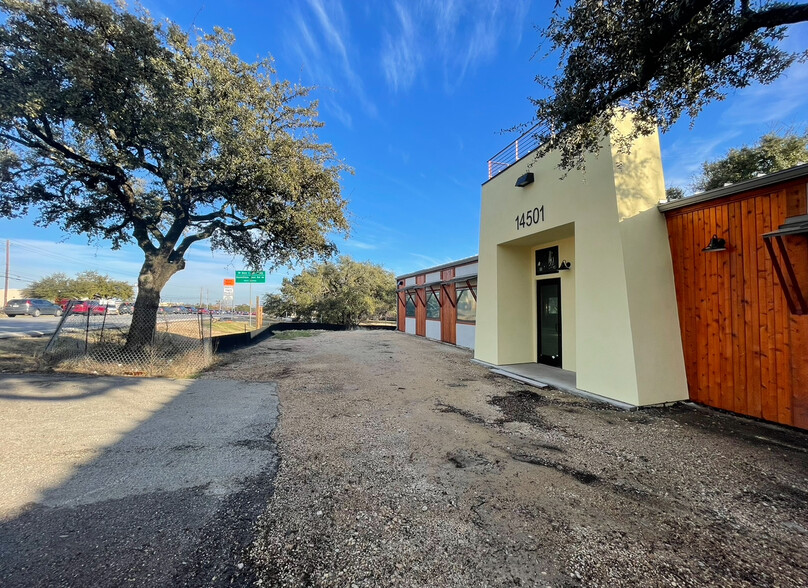 Primary Photo Of 14501 W Highway 71, Bee Caves Office For Lease