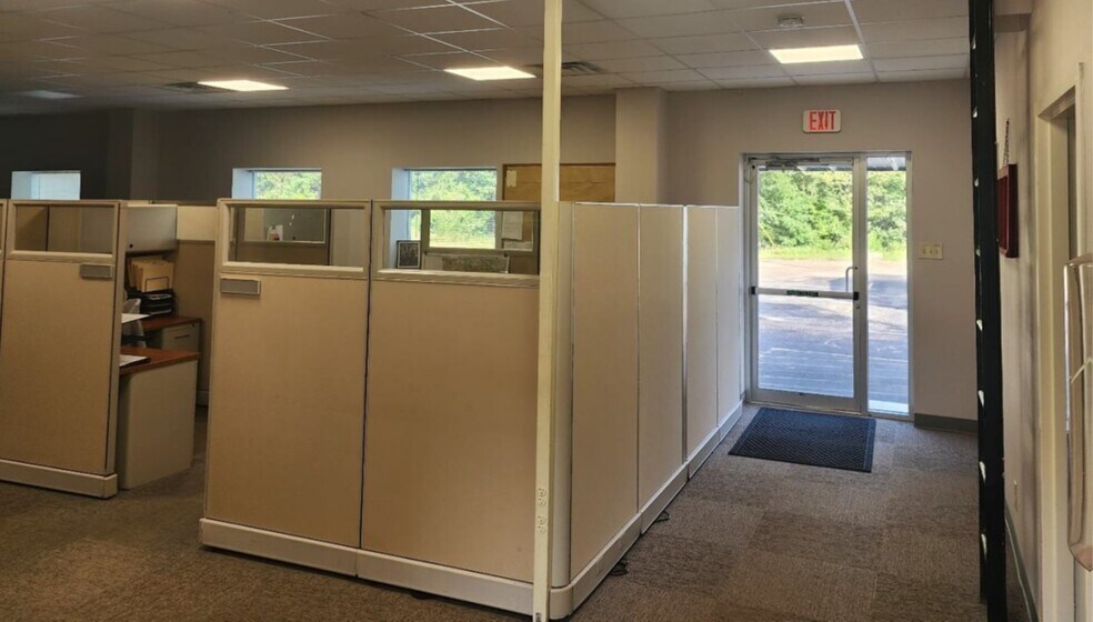 More Photos Of 9846 State Highway 31 E, Tyler Medical For Sale