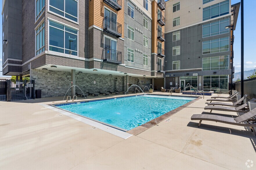 More Photos Of 196 W Vine St, Murray Apartments For Lease