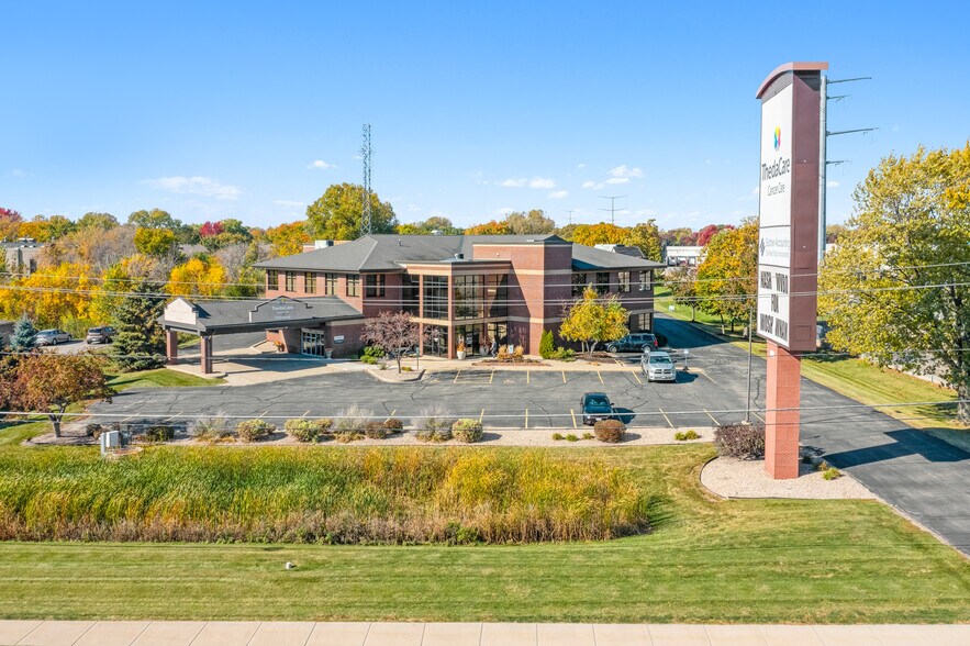 More Photos Of 491 S Washburn St, Oshkosh Office For Sale