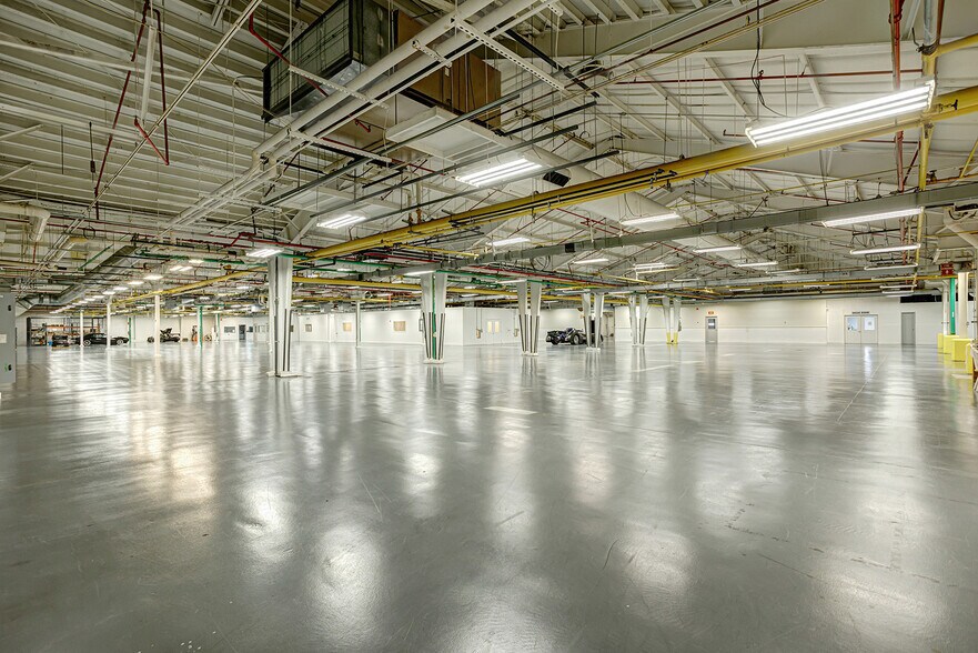 More Photos Of 301 Robey St, Franklin Warehouse For Lease