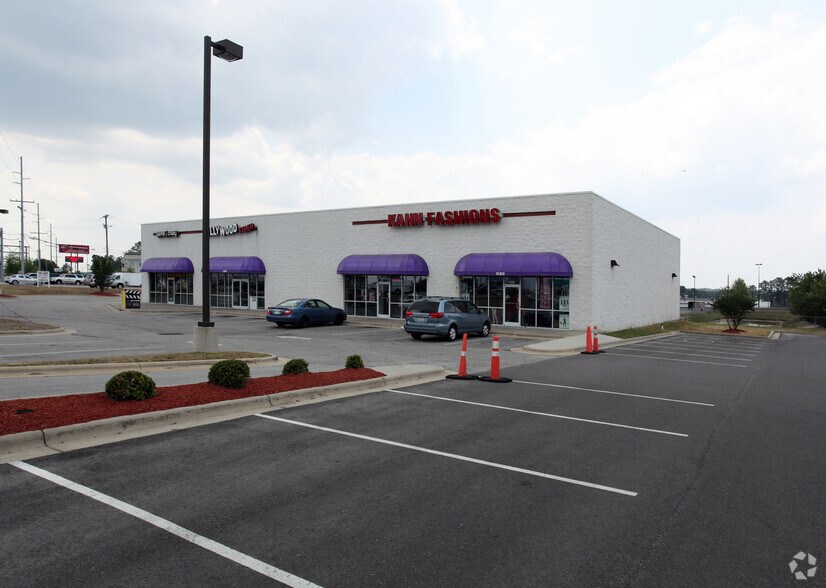 More Photos Of 1590 Skibo Rd, Fayetteville Unknown For Lease