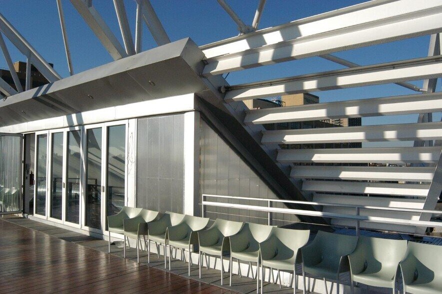 More Photos Of 110 York St, Brooklyn Office For Lease